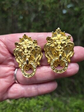 Vintage Lion Door Knocker 80s Gold Tone Clip-On Rhinestone Earrings 1.5"